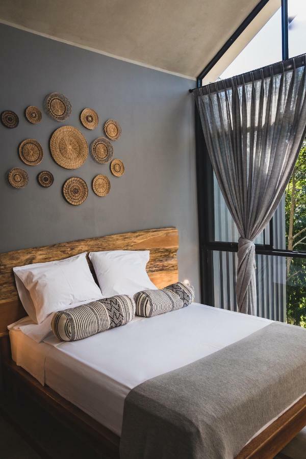Enai Hotel